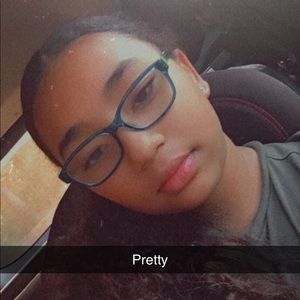 Meet your Posher, Alysia